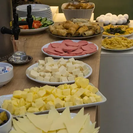 Grand Rafinn Boutique *