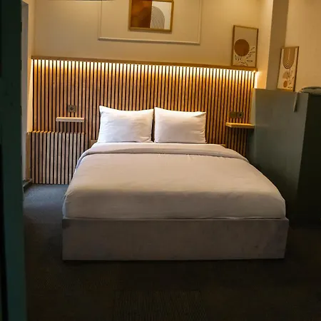 Grand Rafinn Boutique *