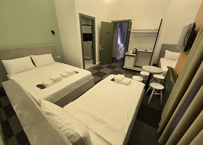 Grand Rafinn Boutique Hotel *